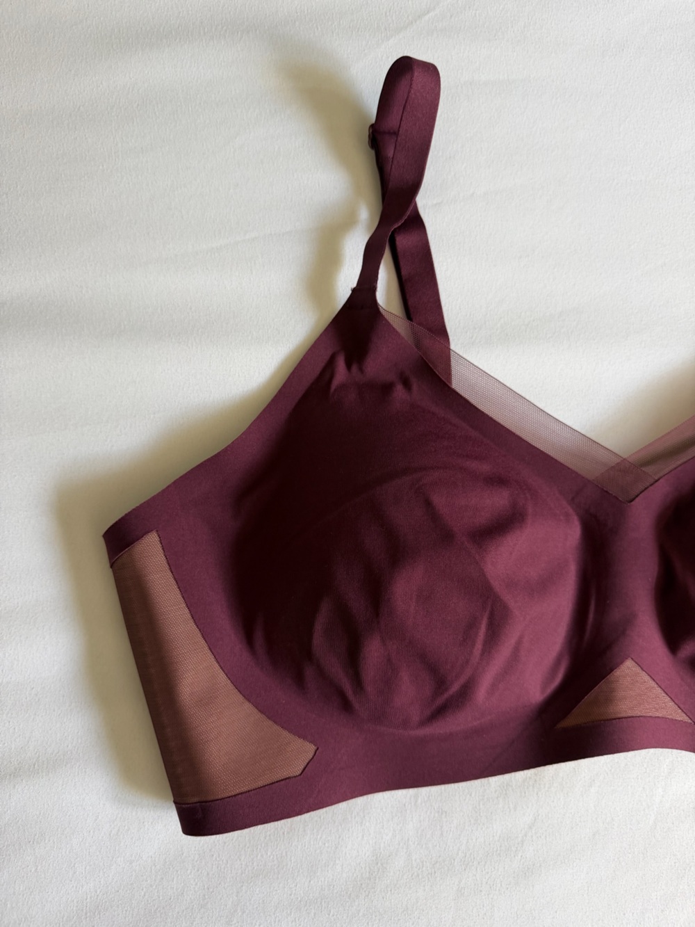 Honeylove Burgundy CrossOver Mesh Wireless Smoothing Bra - Picture 3 of 13